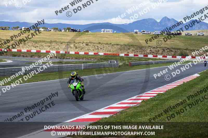 cadwell no limits trackday;cadwell park;cadwell park photographs;cadwell trackday photographs;enduro digital images;event digital images;eventdigitalimages;navarra;no limits trackdays;peter wileman photography;racing digital images;trackday digital images;trackday photos